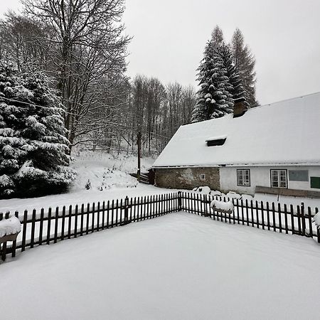 Chalupa Sarka Dolni Dvur Buitenkant foto