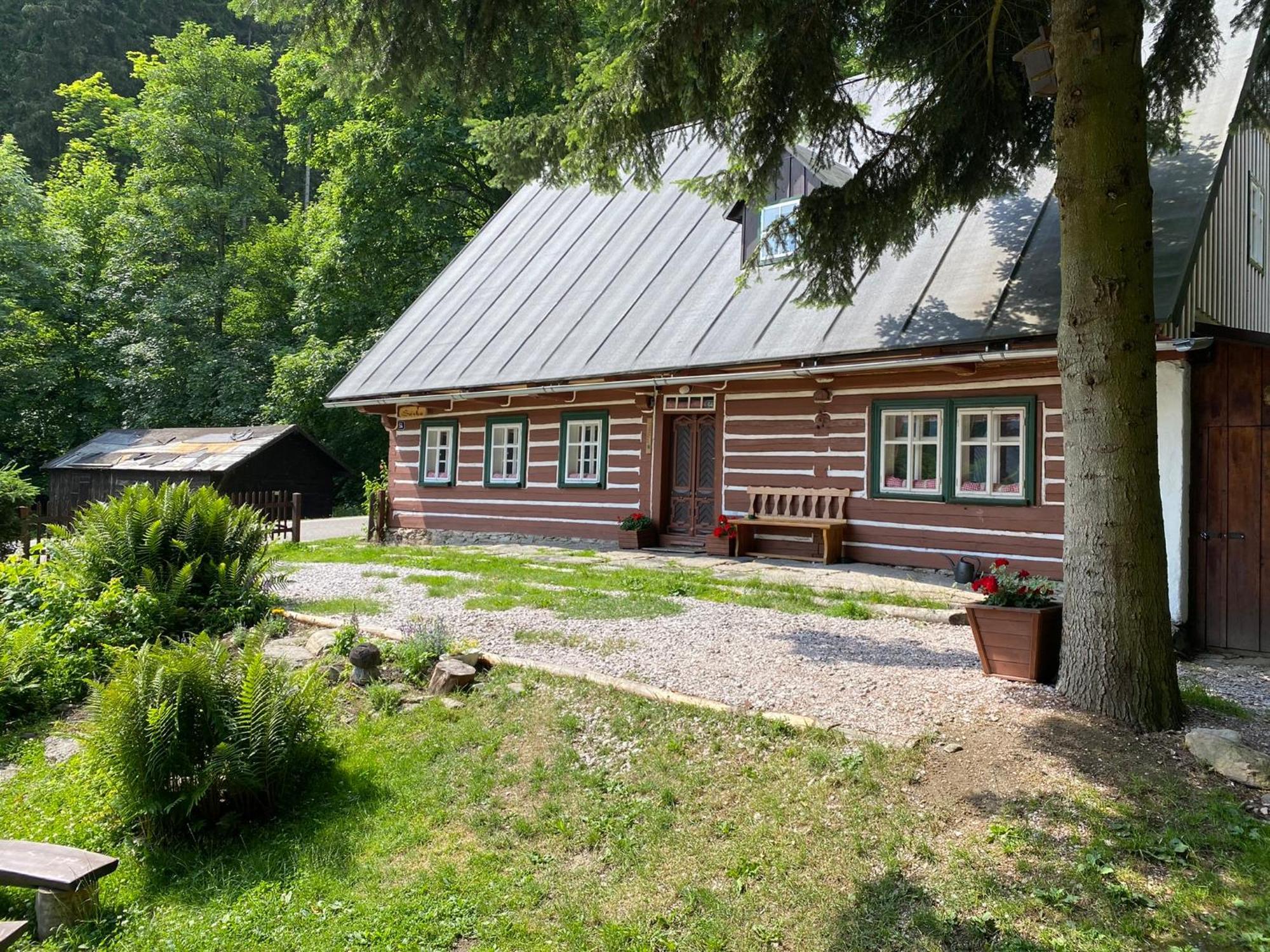 Chalupa Sarka Dolni Dvur Buitenkant foto