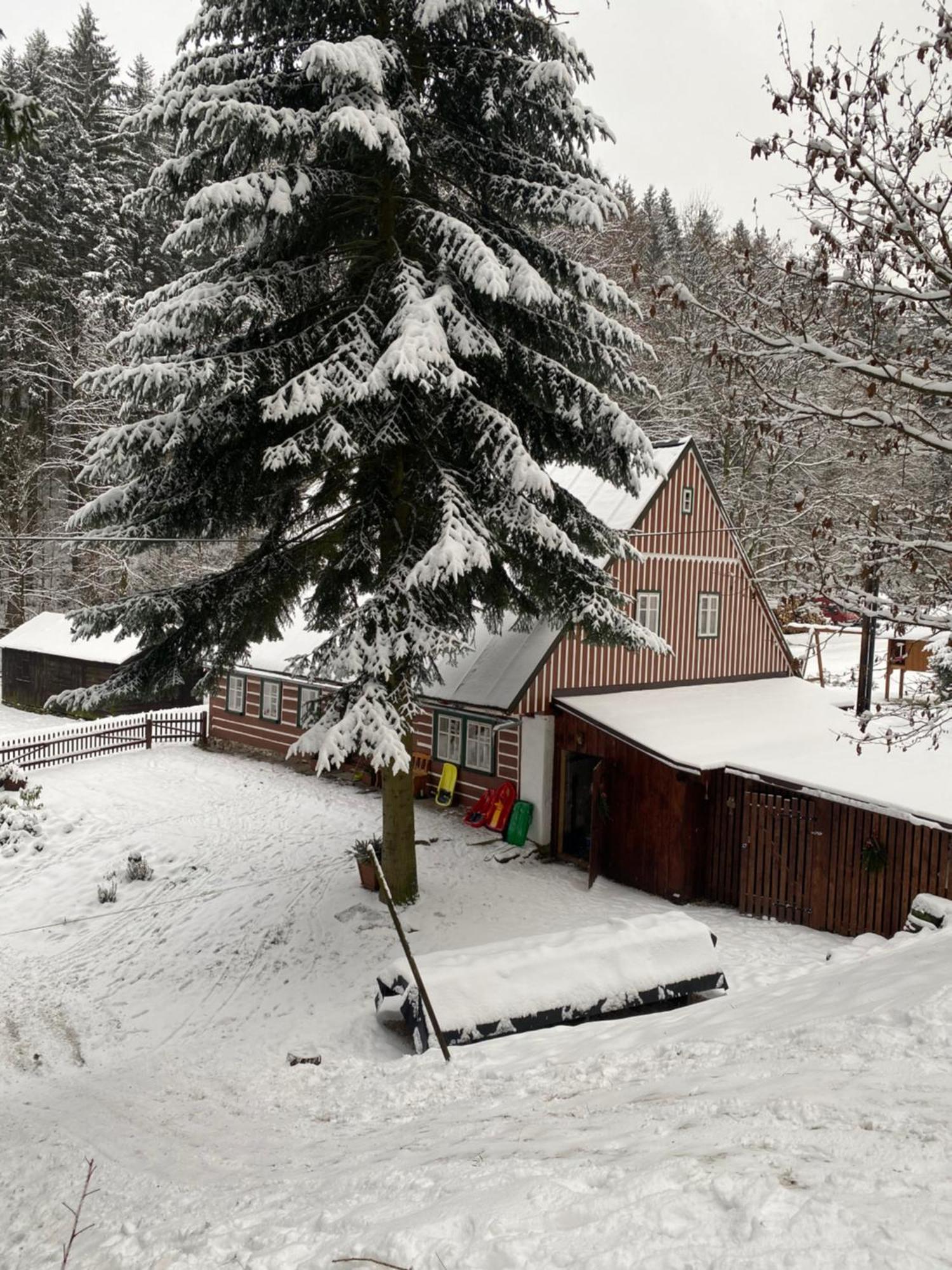Chalupa Sarka Dolni Dvur Buitenkant foto